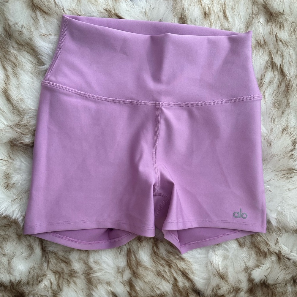 Alo Yoga shorts size S